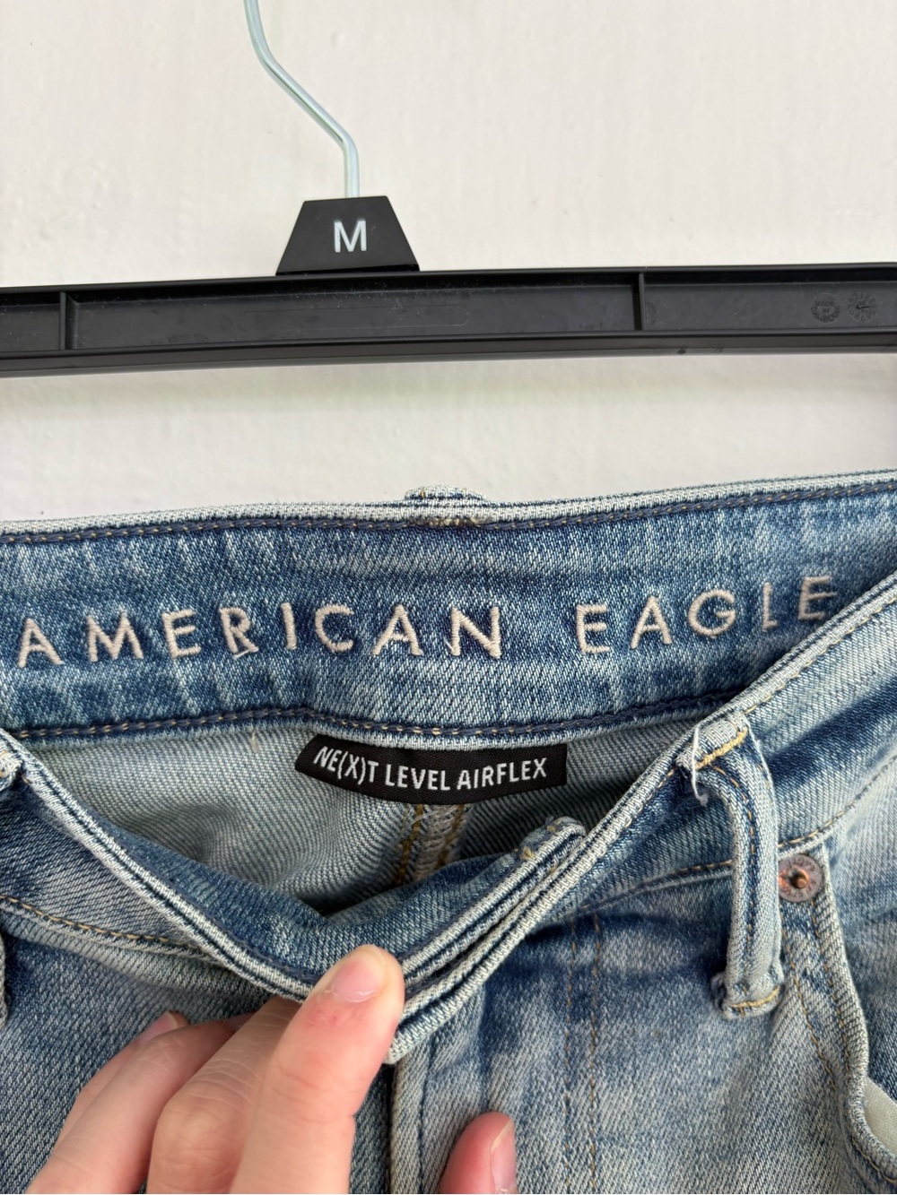 American Eagle Next Level AirFlex Distressed Jeans Men's 30x32 Light Wash Denim - Picture 3 of 5